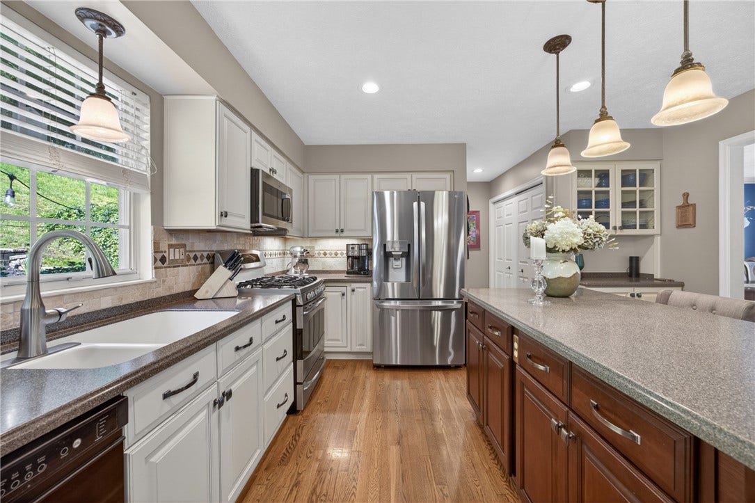 782 Boulder Dr, Bethel Park, PA 15102