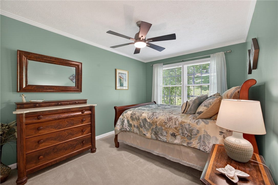 782 Boulder Dr, Bethel Park, PA 15102