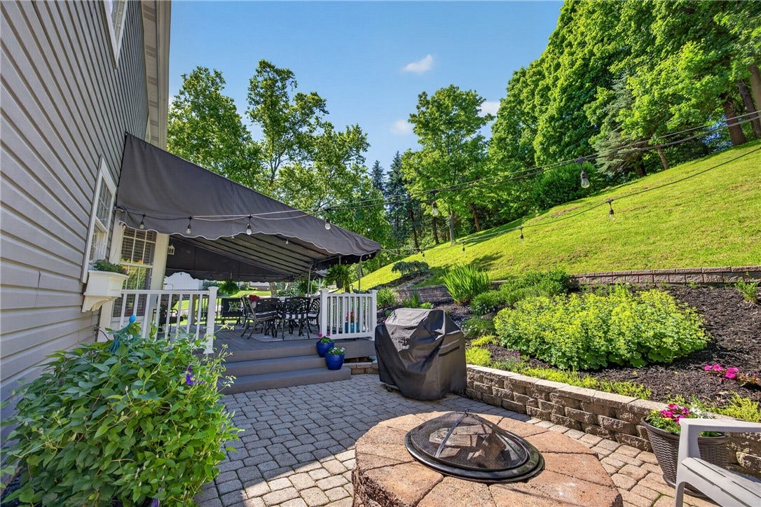 782 Boulder Dr, Bethel Park, PA 15102