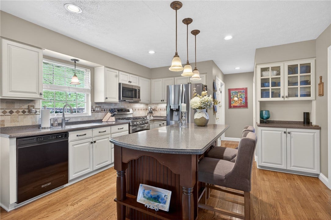 782 Boulder Dr, Bethel Park, PA 15102