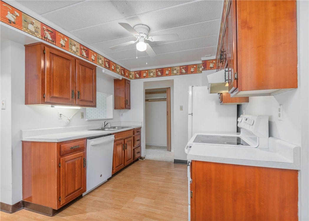820 E Beau St, #1G, Washington, PA 15301