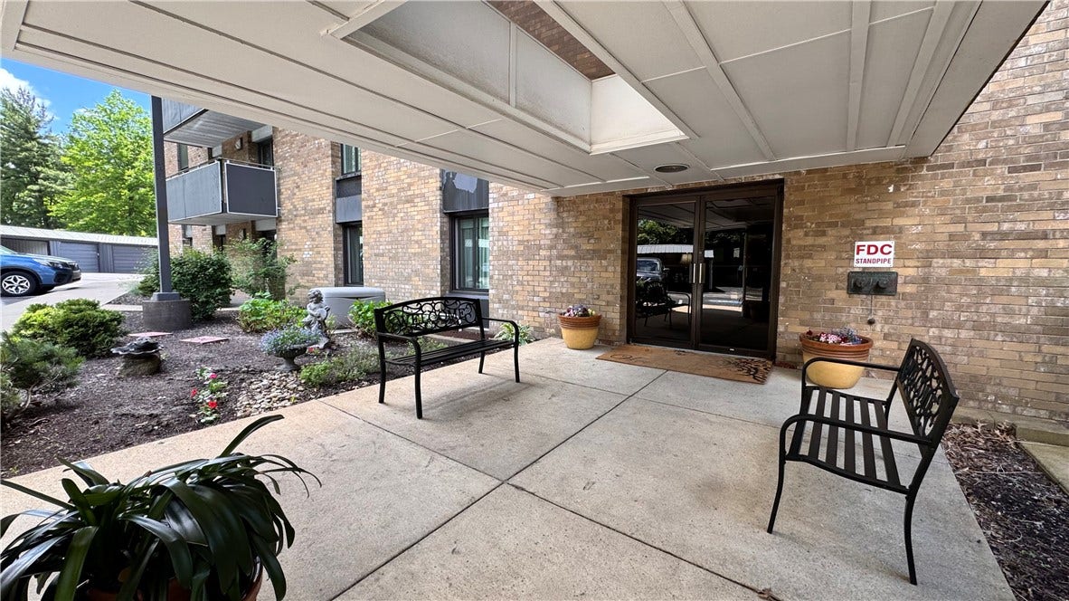 820 E Beau St, #1G, Washington, PA 15301