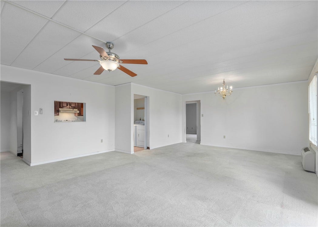 Living/Dining area.