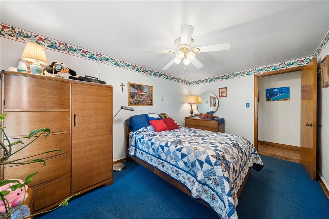 115 Locust St, Jeannette, PA 15644