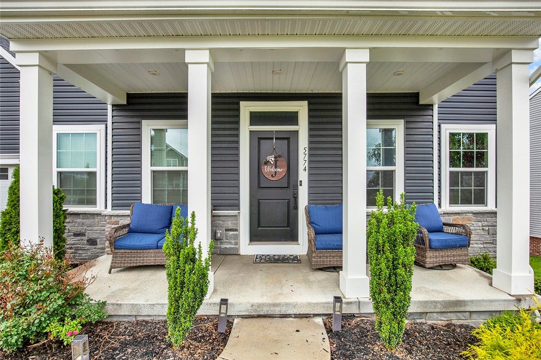 5774 Sabato Dr, Irwin, PA 15642