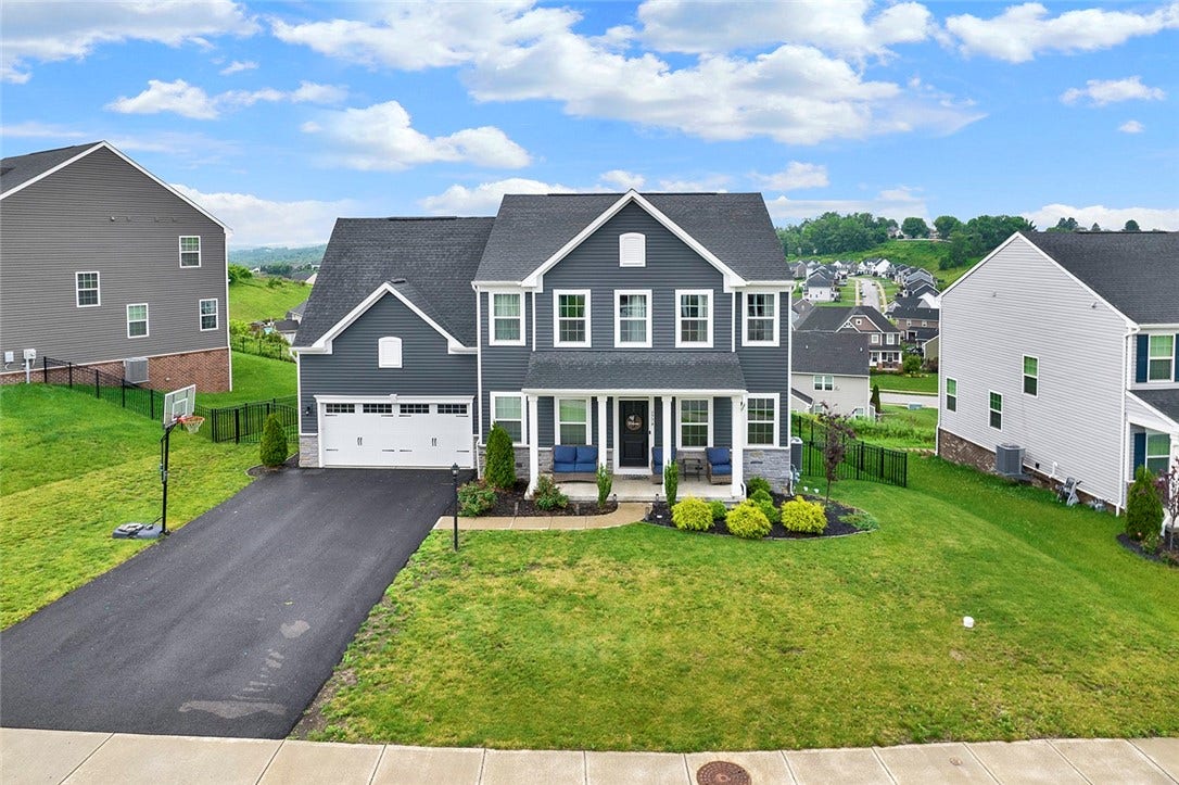 5774 Sabato Dr, Irwin, PA 15642
