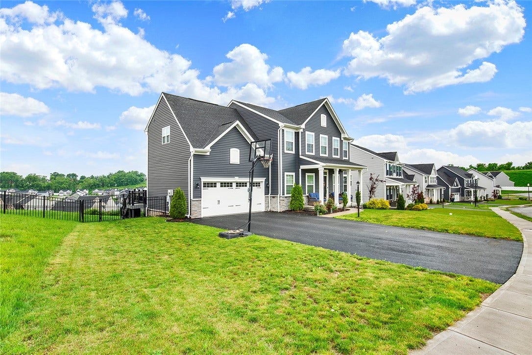 5774 Sabato Dr, Irwin, PA 15642