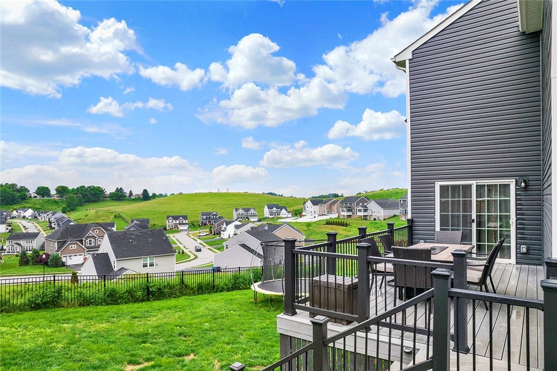 5774 Sabato Dr, Irwin, PA 15642