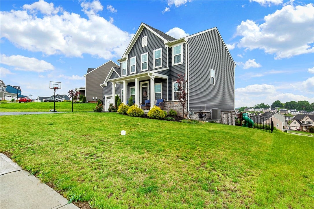 5774 Sabato Dr, Irwin, PA 15642
