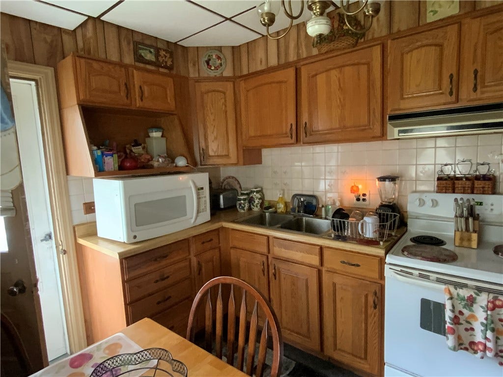 55 Canton Ave, Washington, PA 15301