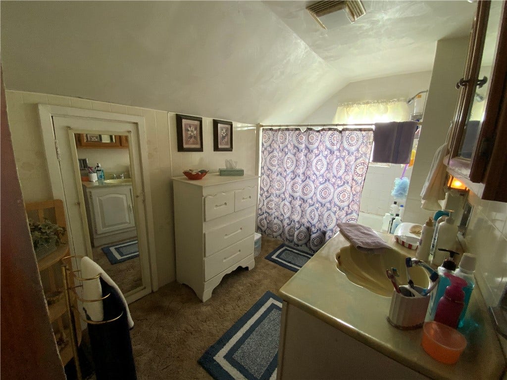 55 Canton Ave, Washington, PA 15301