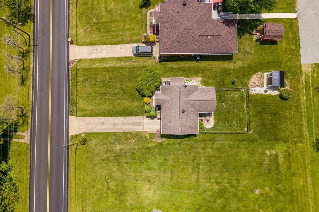 942 Scenery Dr, Elizabeth, PA 15037