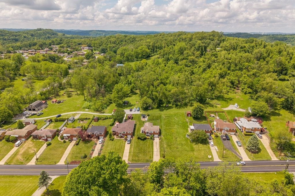 942 Scenery Dr, Elizabeth, PA 15037