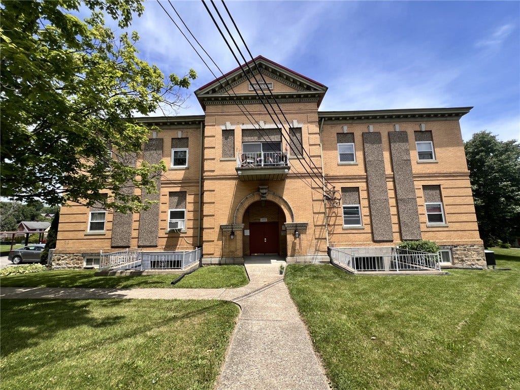 230 W Berkeley St, #2101, Uniontown, PA 15401