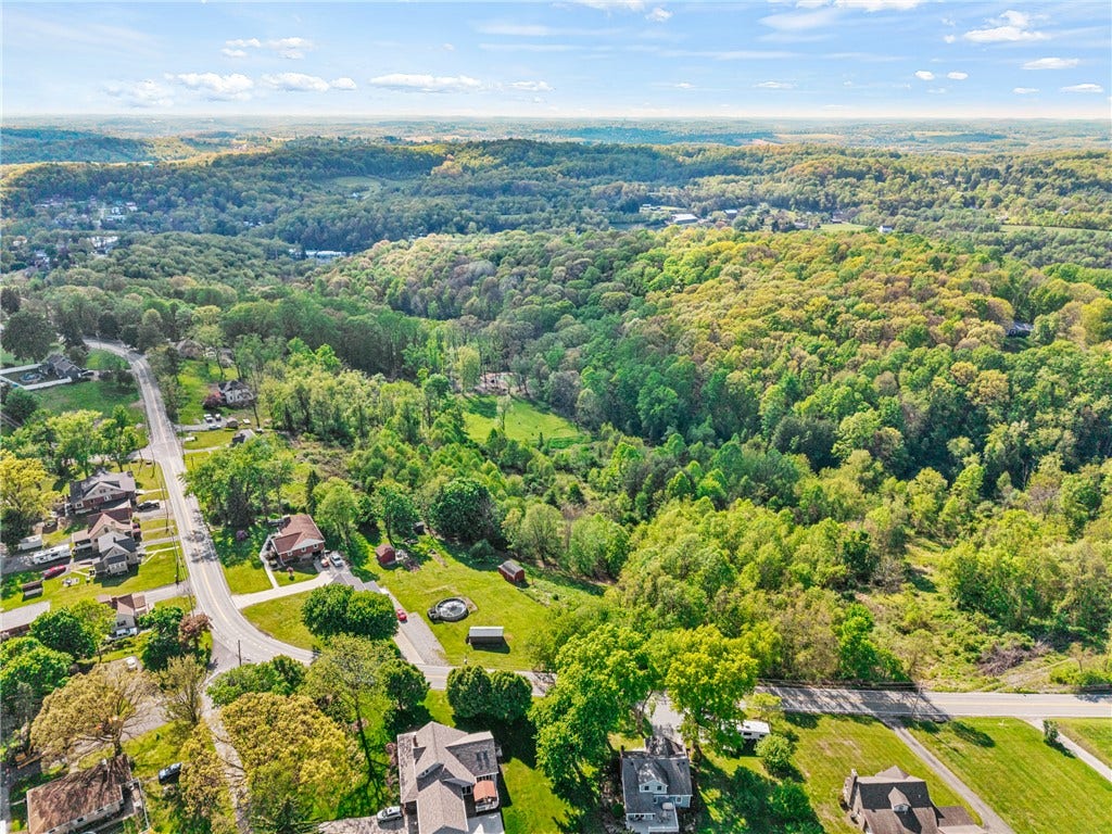 1503 Ridge Rd, Jeannette, PA 15644