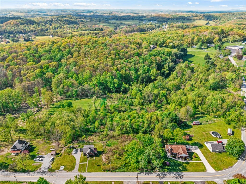 1503 Ridge Rd, Jeannette, PA 15644