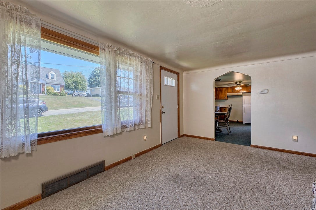 715 Parkview Terrace, Mount Pleasant, PA 15666