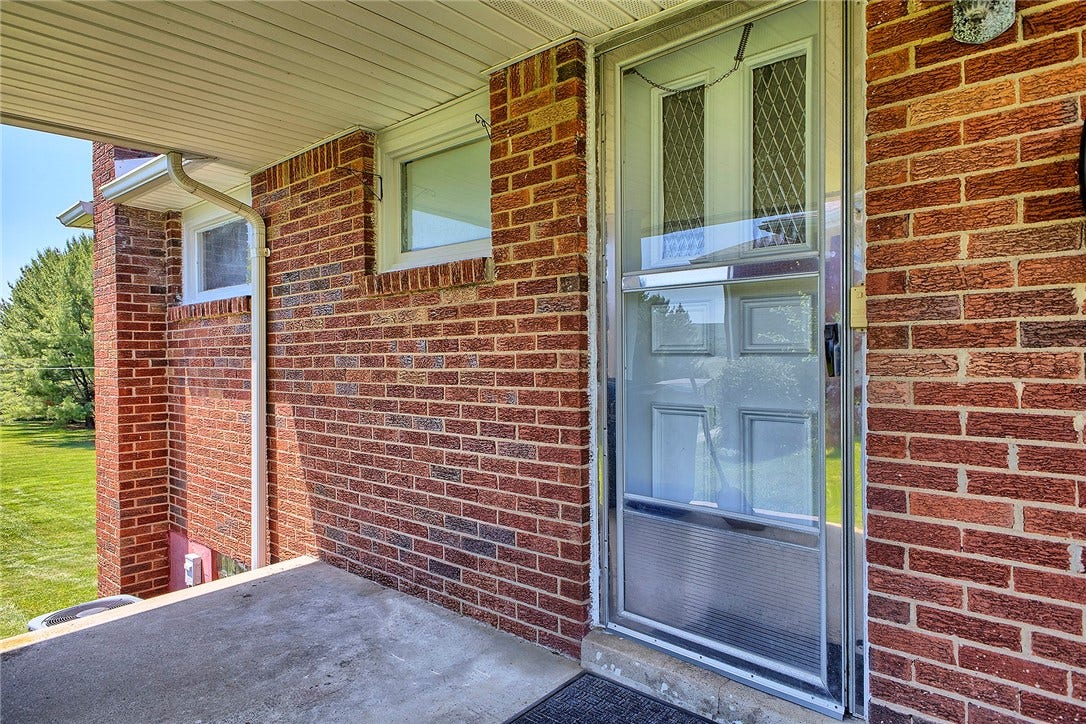 715 Parkview Terrace, Mount Pleasant, PA 15666
