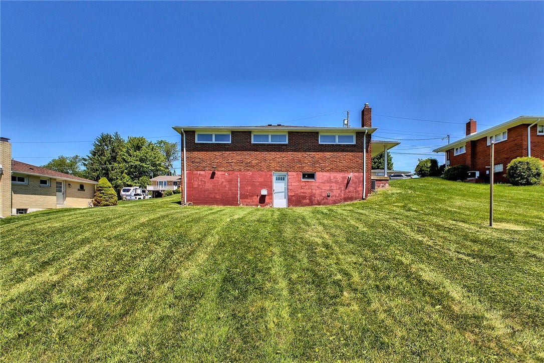 715 Parkview Terrace, Mount Pleasant, PA 15666