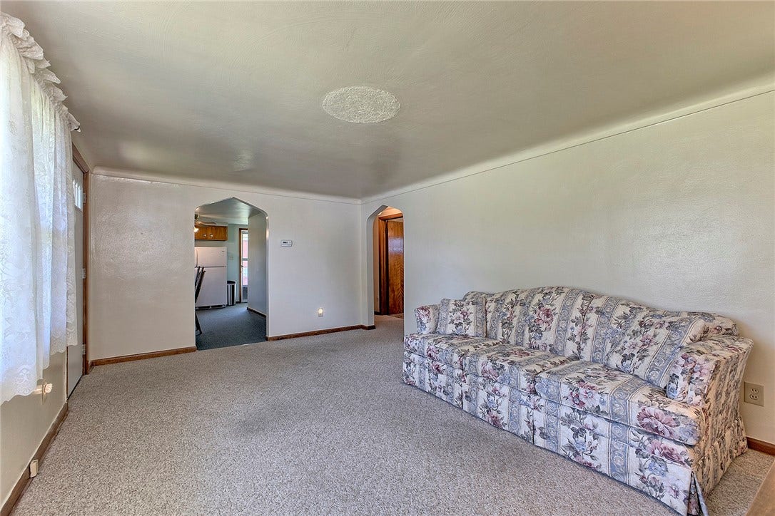 715 Parkview Terrace, Mount Pleasant, PA 15666