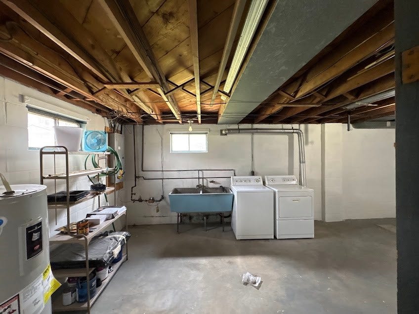 407 Vine St, Connellsville, PA 15425