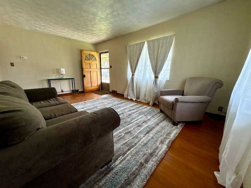 407 Vine St, Connellsville, PA 15425