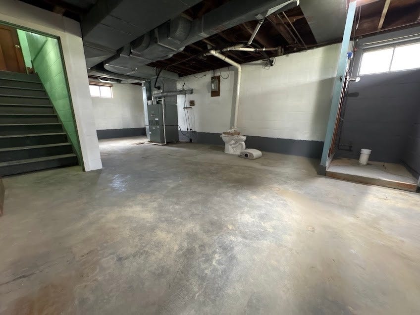 407 Vine St, Connellsville, PA 15425