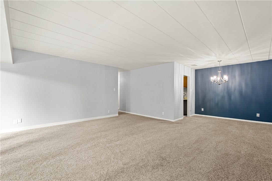 55 Highland Rd, #205, Bethel Park, PA 15102