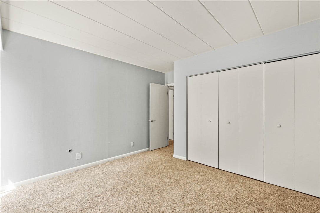 55 Highland Rd, #205, Bethel Park, PA 15102