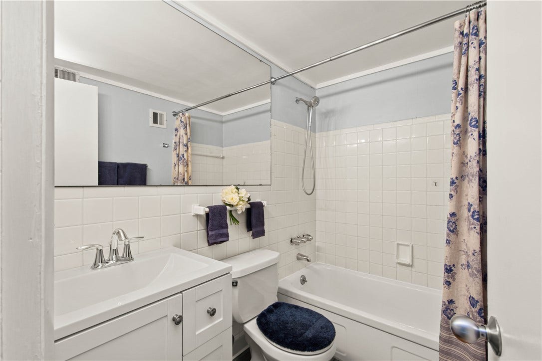 55 Highland Rd, #205, Bethel Park, PA 15102