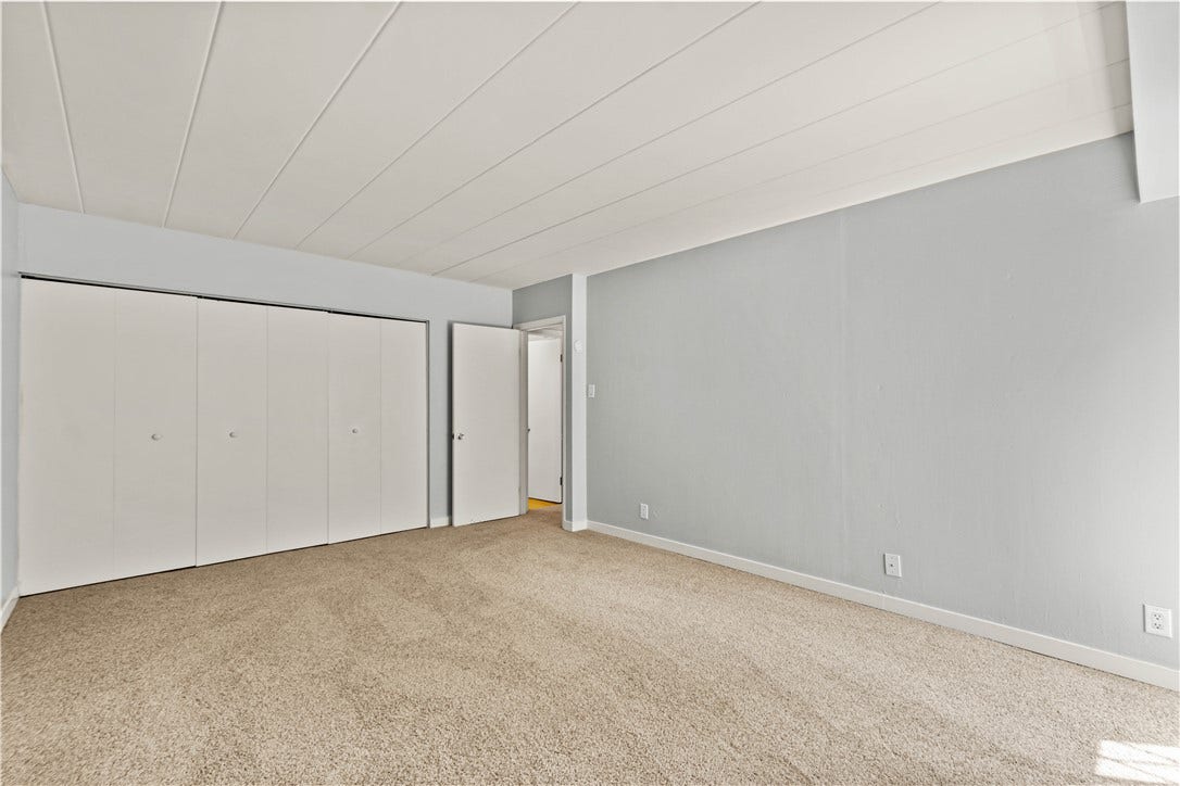 55 Highland Rd, #205, Bethel Park, PA 15102