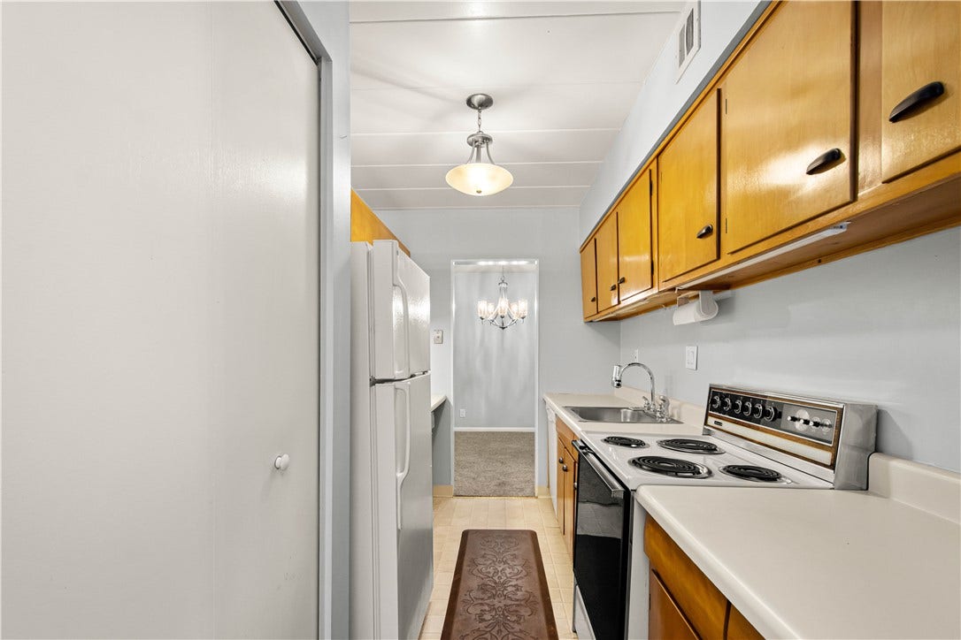 55 Highland Rd, #205, Bethel Park, PA 15102