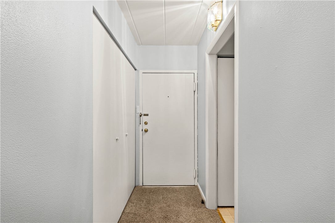 55 Highland Rd, #205, Bethel Park, PA 15102