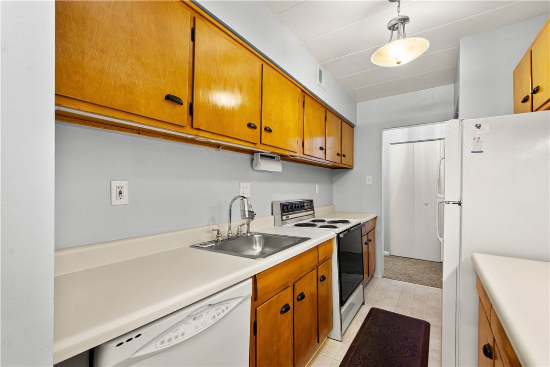 55 Highland Rd, #205, Bethel Park, PA 15102