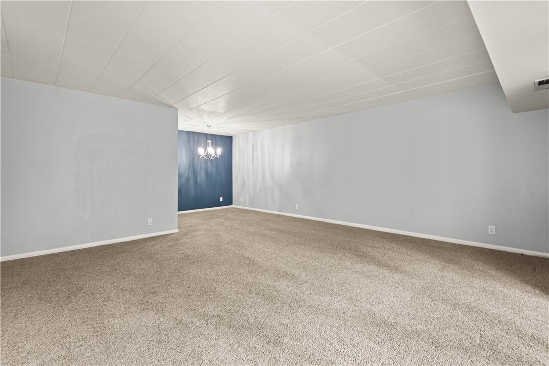 55 Highland Rd, #205, Bethel Park, PA 15102