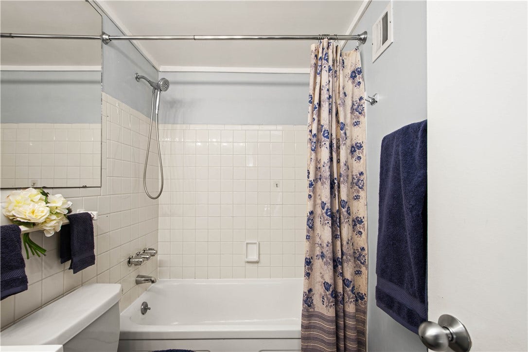 55 Highland Rd, #205, Bethel Park, PA 15102