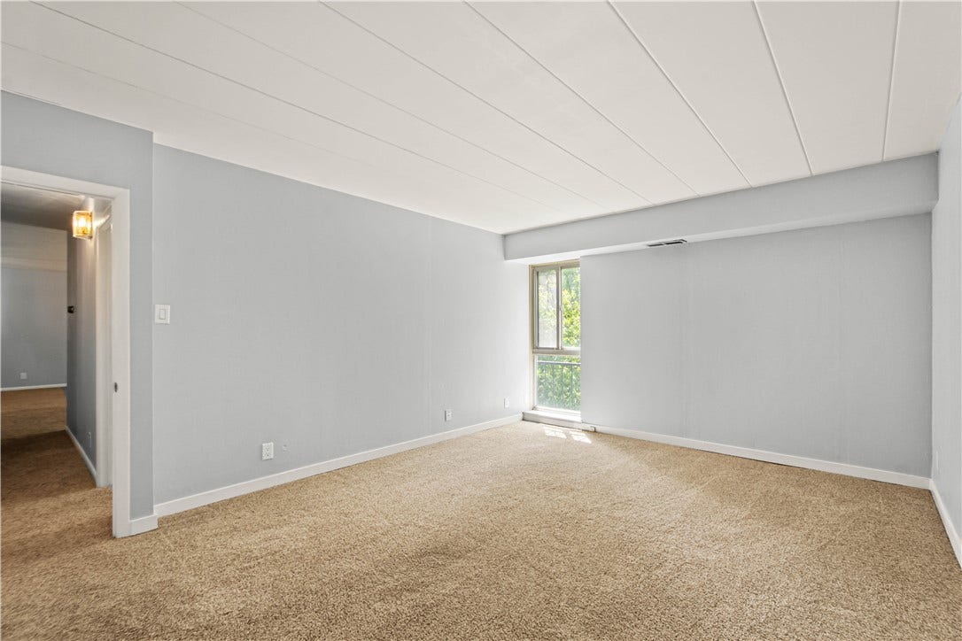 55 Highland Rd, #205, Bethel Park, PA 15102