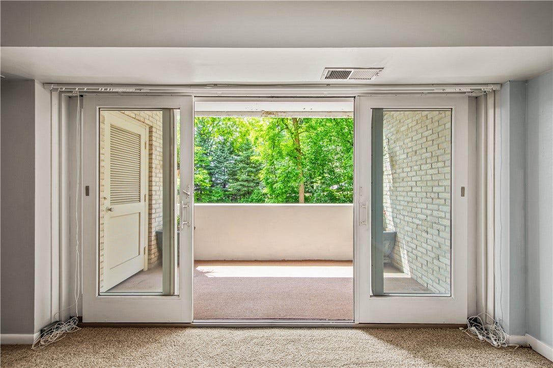 55 Highland Rd, #205, Bethel Park, PA 15102