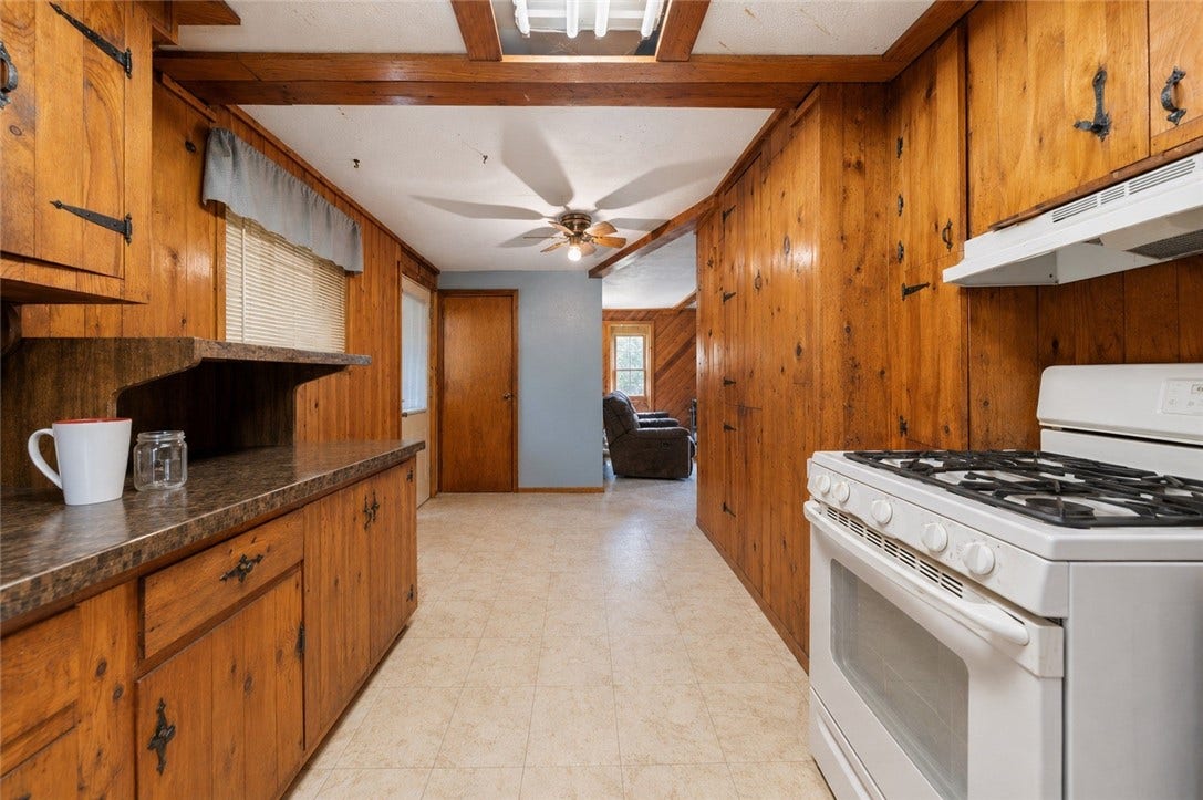 1200 Robbie Dr, Irwin, PA 15642