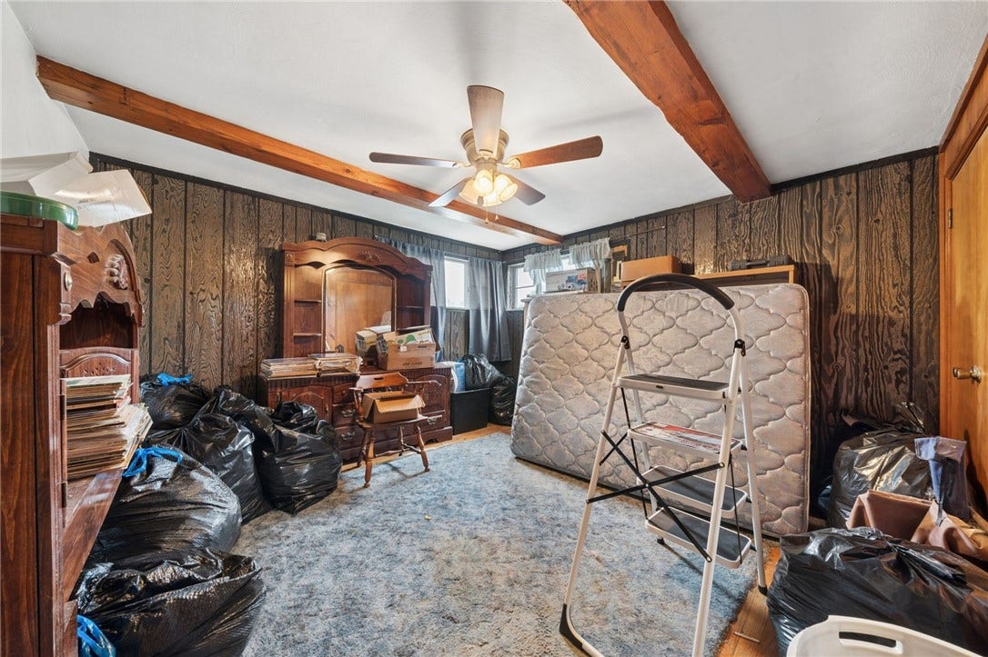 1200 Robbie Dr, Irwin, PA 15642