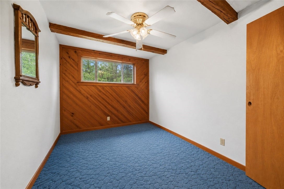 1200 Robbie Dr, Irwin, PA 15642