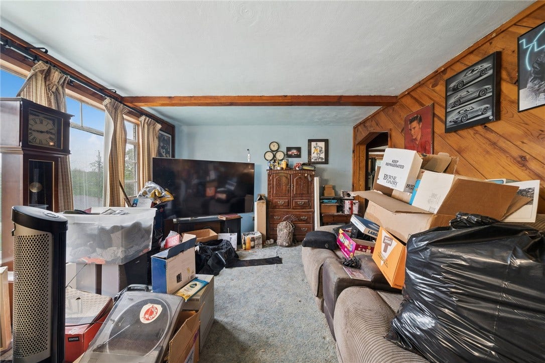 1200 Robbie Dr, Irwin, PA 15642
