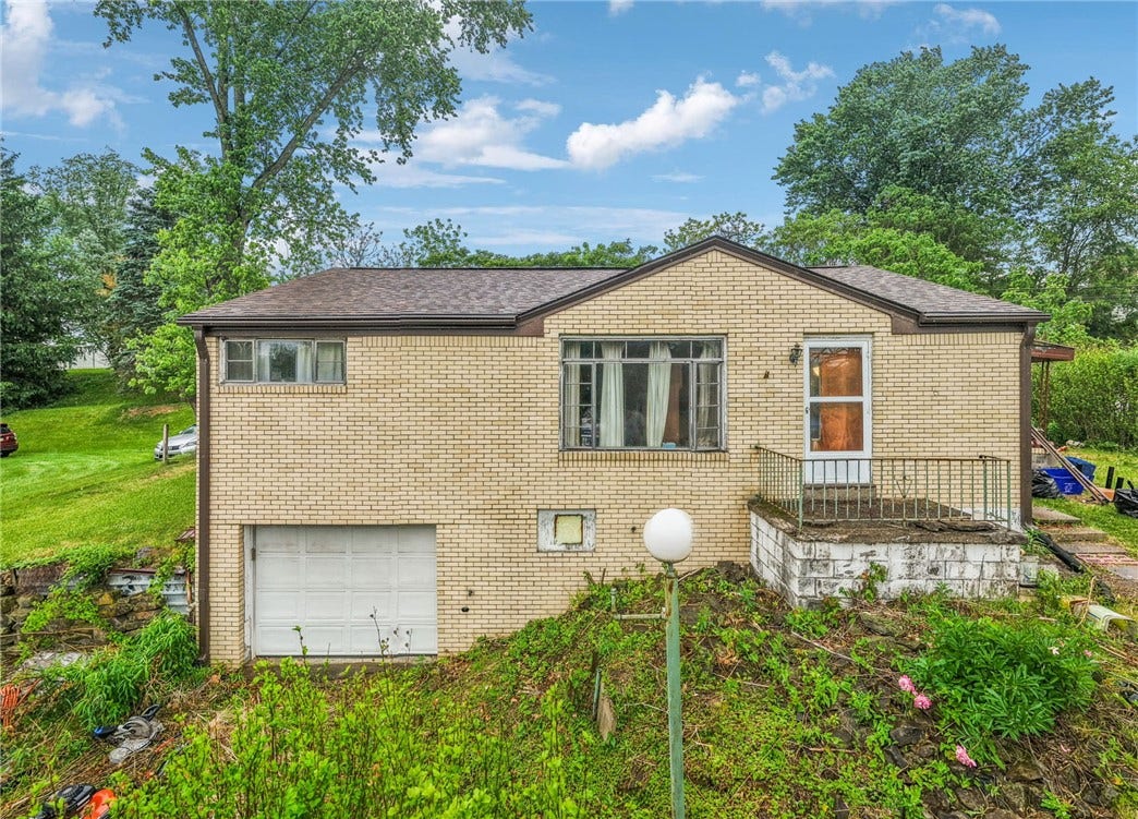 1200 Robbie Dr, Irwin, PA 15642