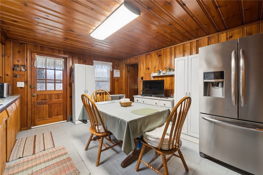 2651 Radebaugh Rd, Jeannette, PA 15644