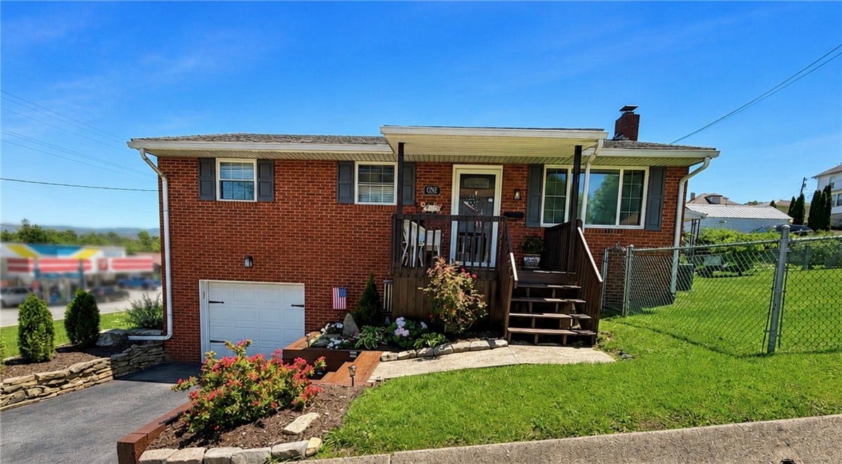 1 Loch Lomond Street, Uniontown, PA 15401