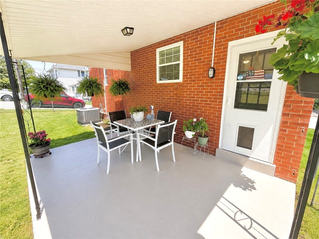 1 Loch Lomond Street, Uniontown, PA 15401