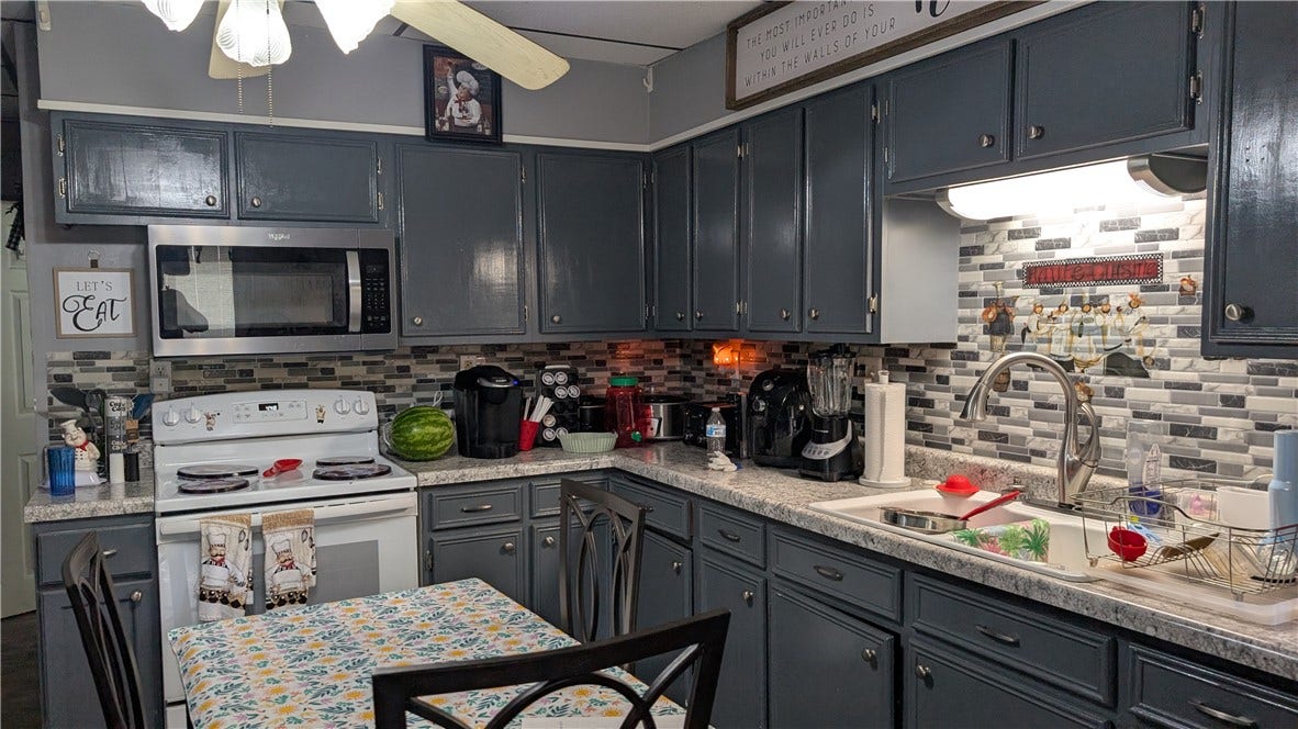 1241 Pittsburgh Road, Uniontown, PA 15401