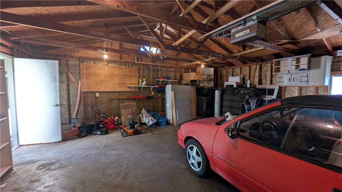 1241 Pittsburgh Road, Uniontown, PA 15401