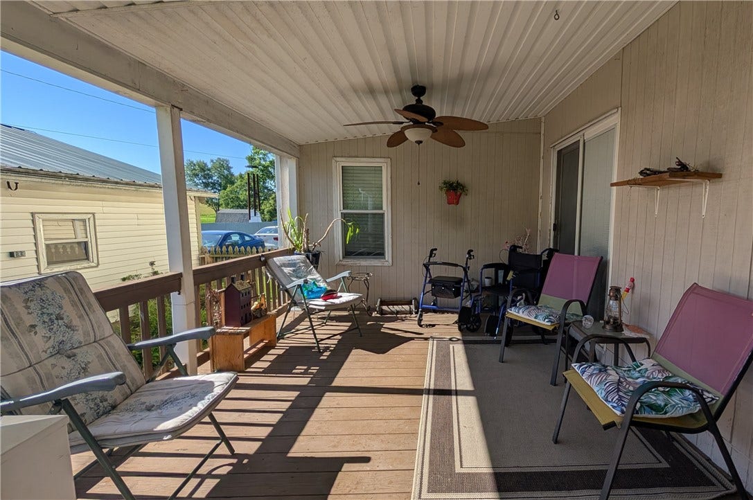 1241 Pittsburgh Road, Uniontown, PA 15401