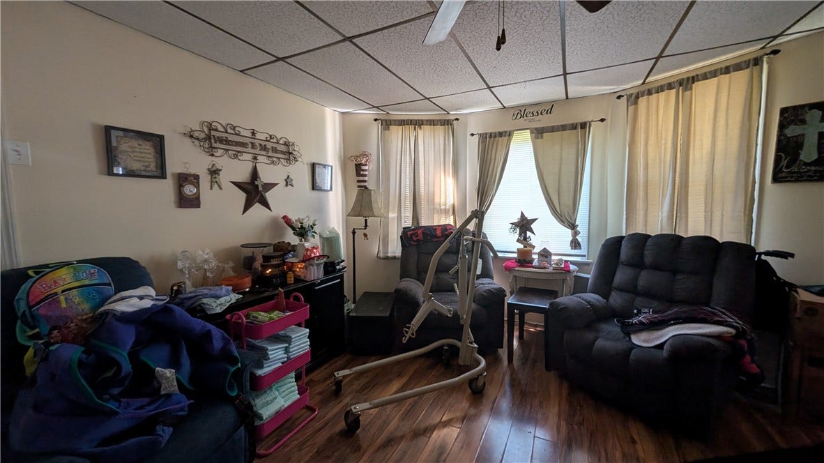 1241 Pittsburgh Road, Uniontown, PA 15401